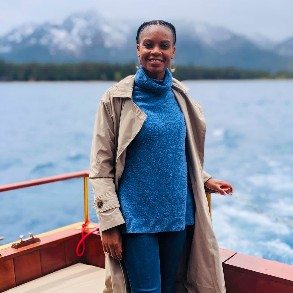 Meet your Posher, Tiara